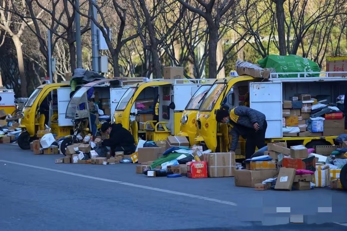 春节将至快递停运?多家快递公司回应:正常营业,不加价