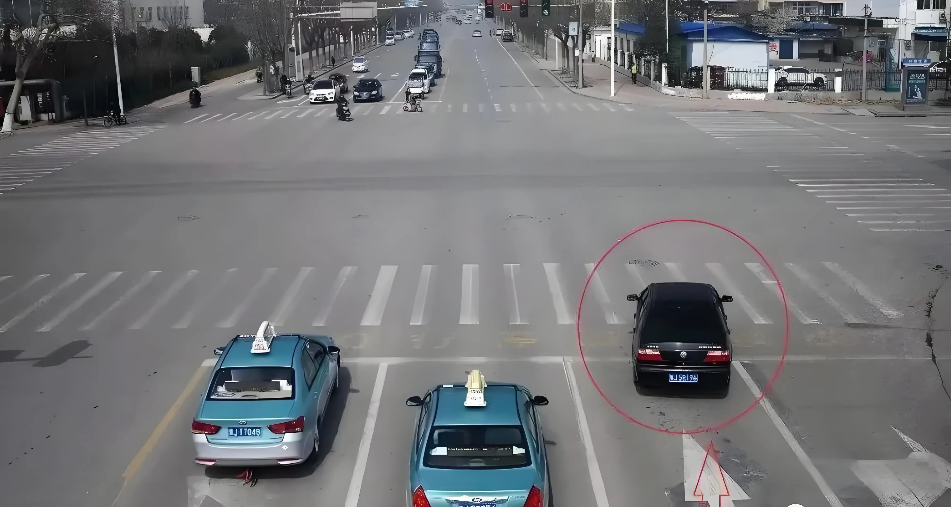 黄灯亮了冲过去?当心罚200扣6分!违章警示必看