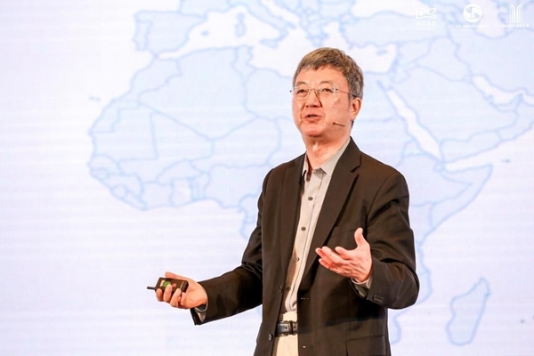 朱民谈疫情对经济影响：企业需转变思维应对新常态