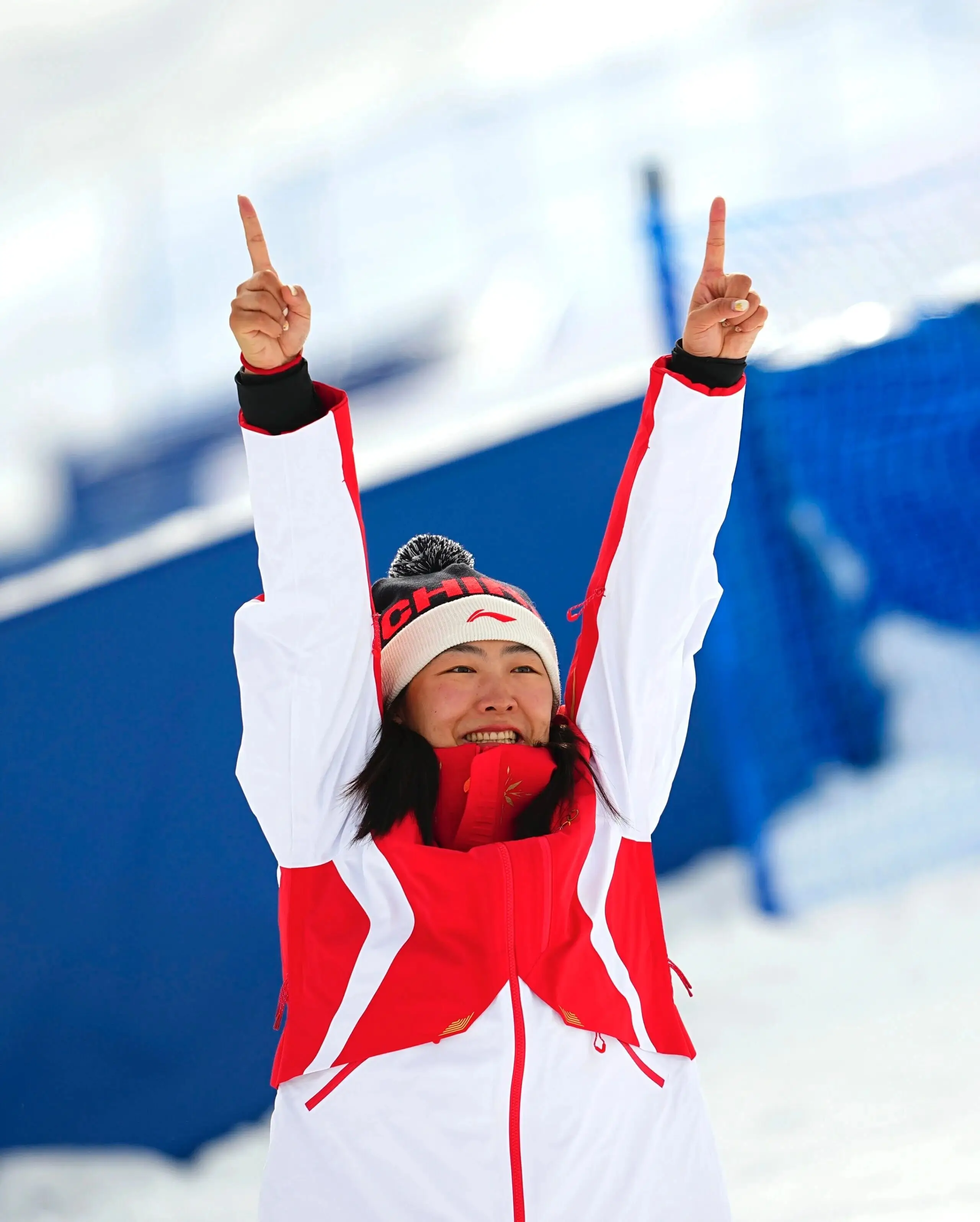 意大利冬奥会精彩时刻:苏翊鸣徐梦桃宁忠岩等健儿夺冠