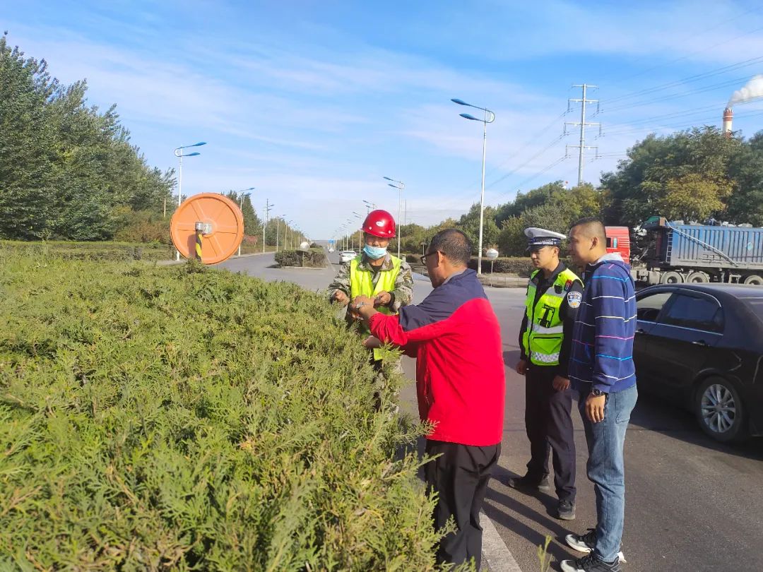 高新区公安筑牢秋冬道路交通安全防线,预防事故减少违章