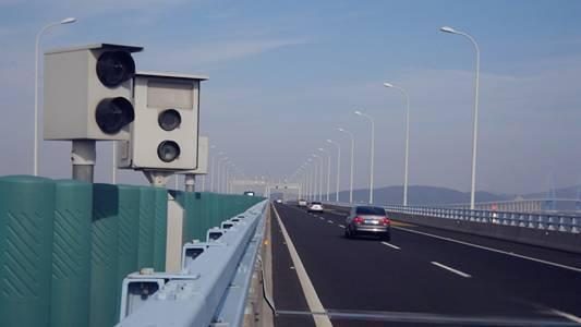 认识路上摄像头用途,了解后告别开车违章罚款