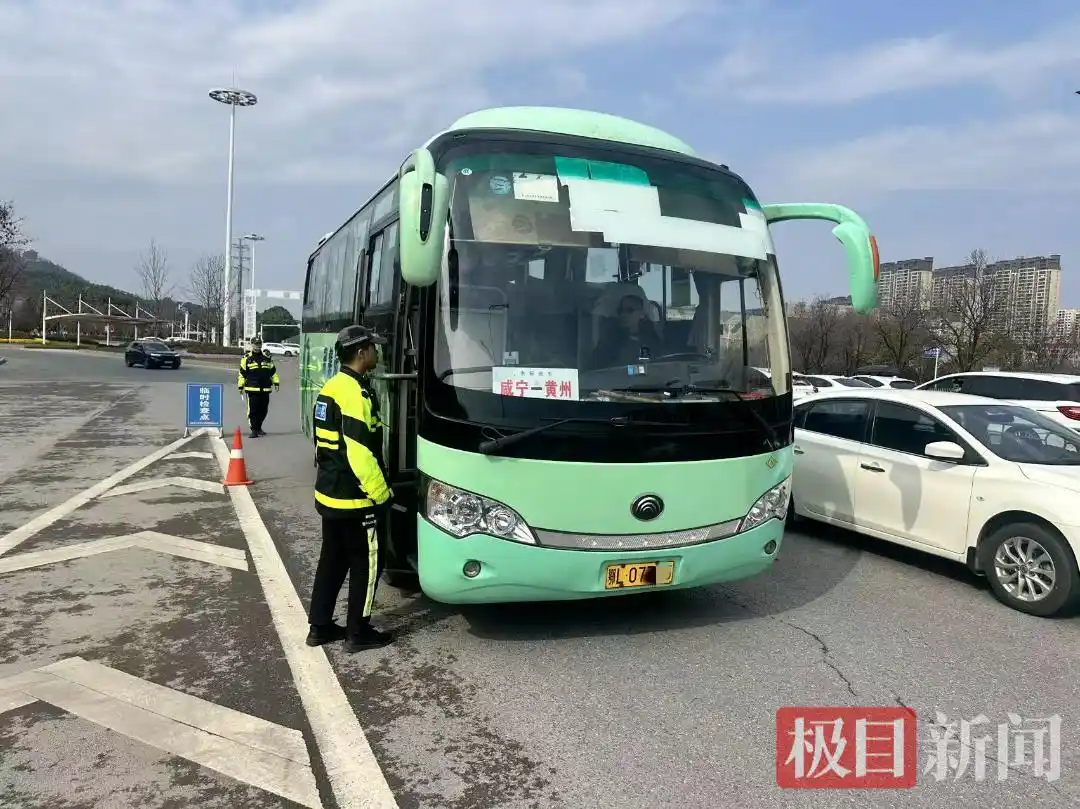 鄂州市公安局交管支队多措并举护航春耕平安路,排查隐患保安全