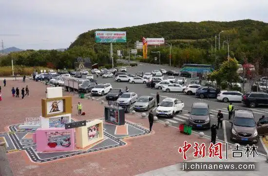 双节期间吉高集团多措并举保障高速出入口通行顺畅及路况服务