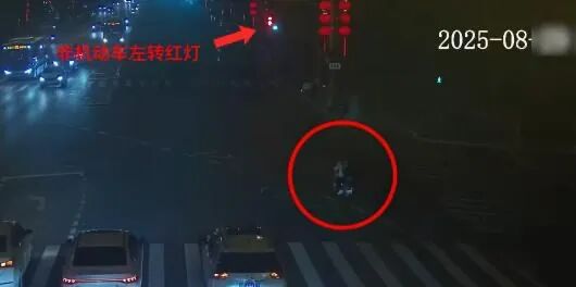 电动自行车亡人事故高发 违法闯红灯占近1/4